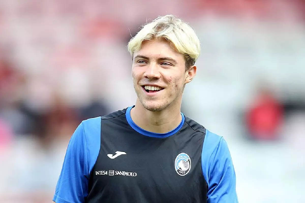 Erik ten Hag: Rasmus Hojlund fit to make Manchester United debut at Arsenal