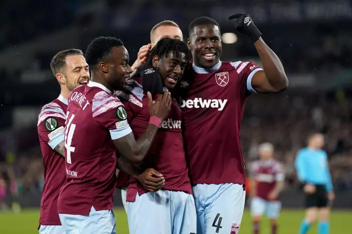 West Ham 4-0 AEK Larnaca (Agg 6-0): Teenager Divin Mubama scores