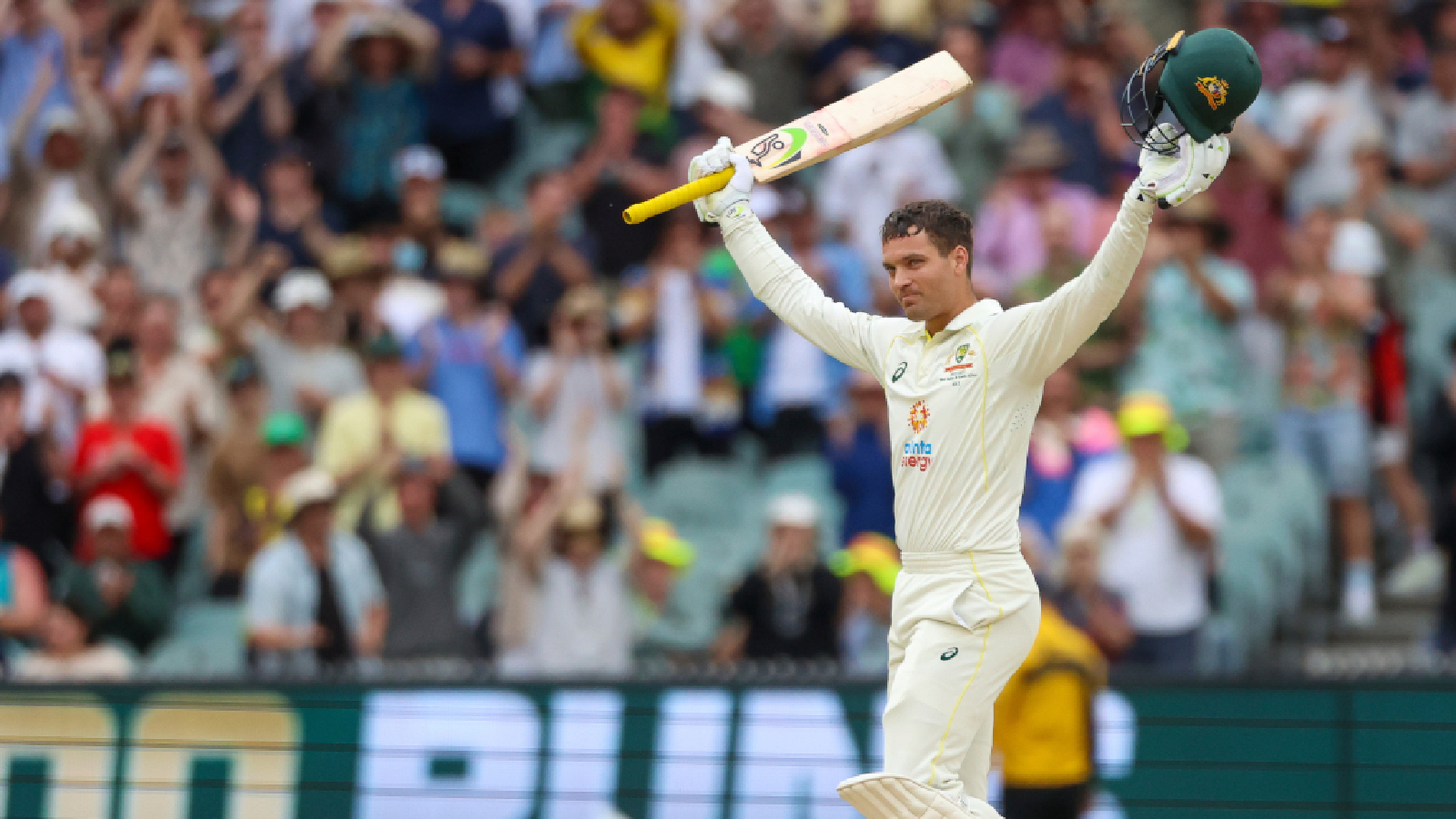 Alex Carey hits maiden century as Australia continue to dominate South