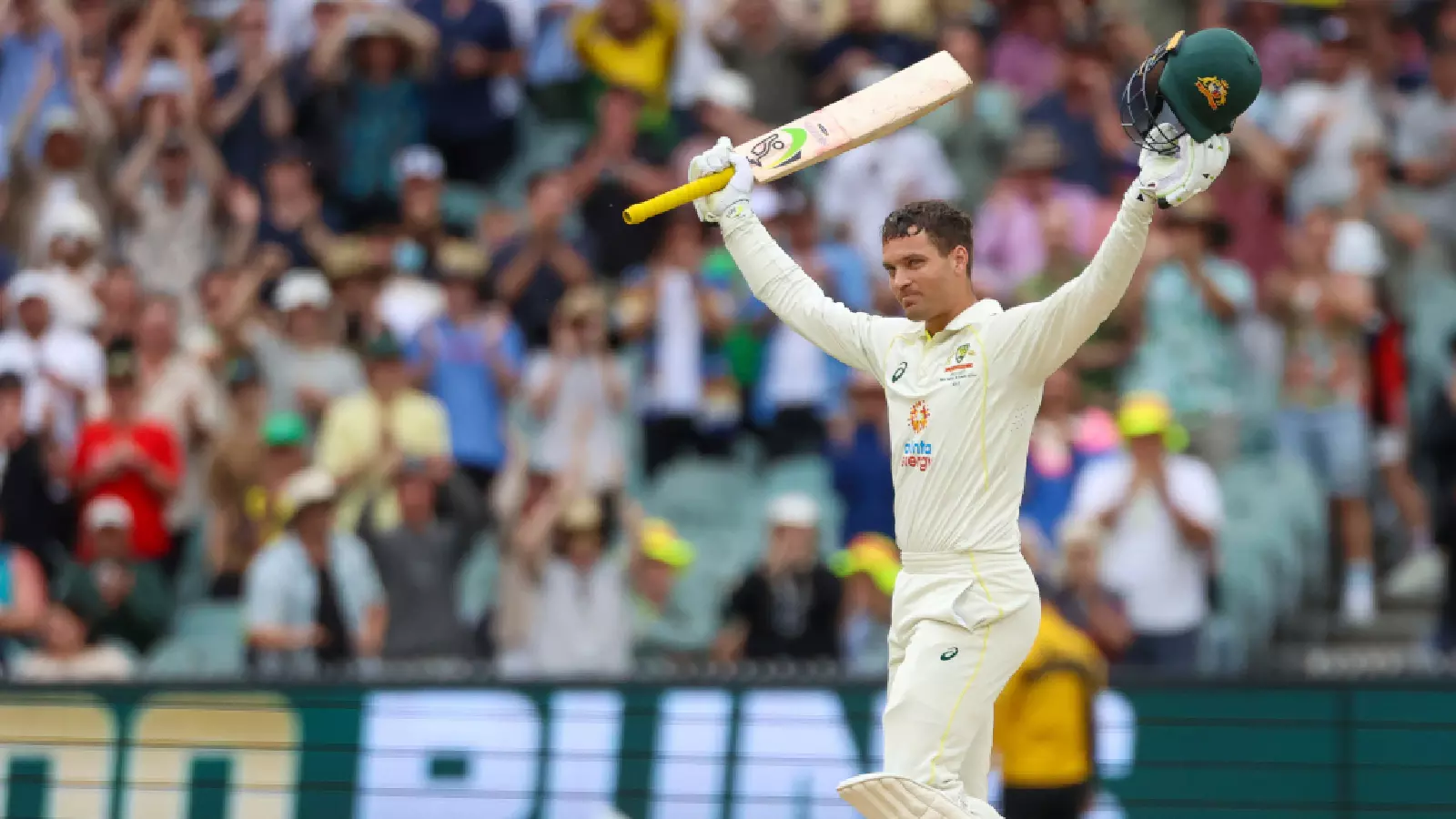 Alex Carey hits maiden century as Australia continue to dominate South