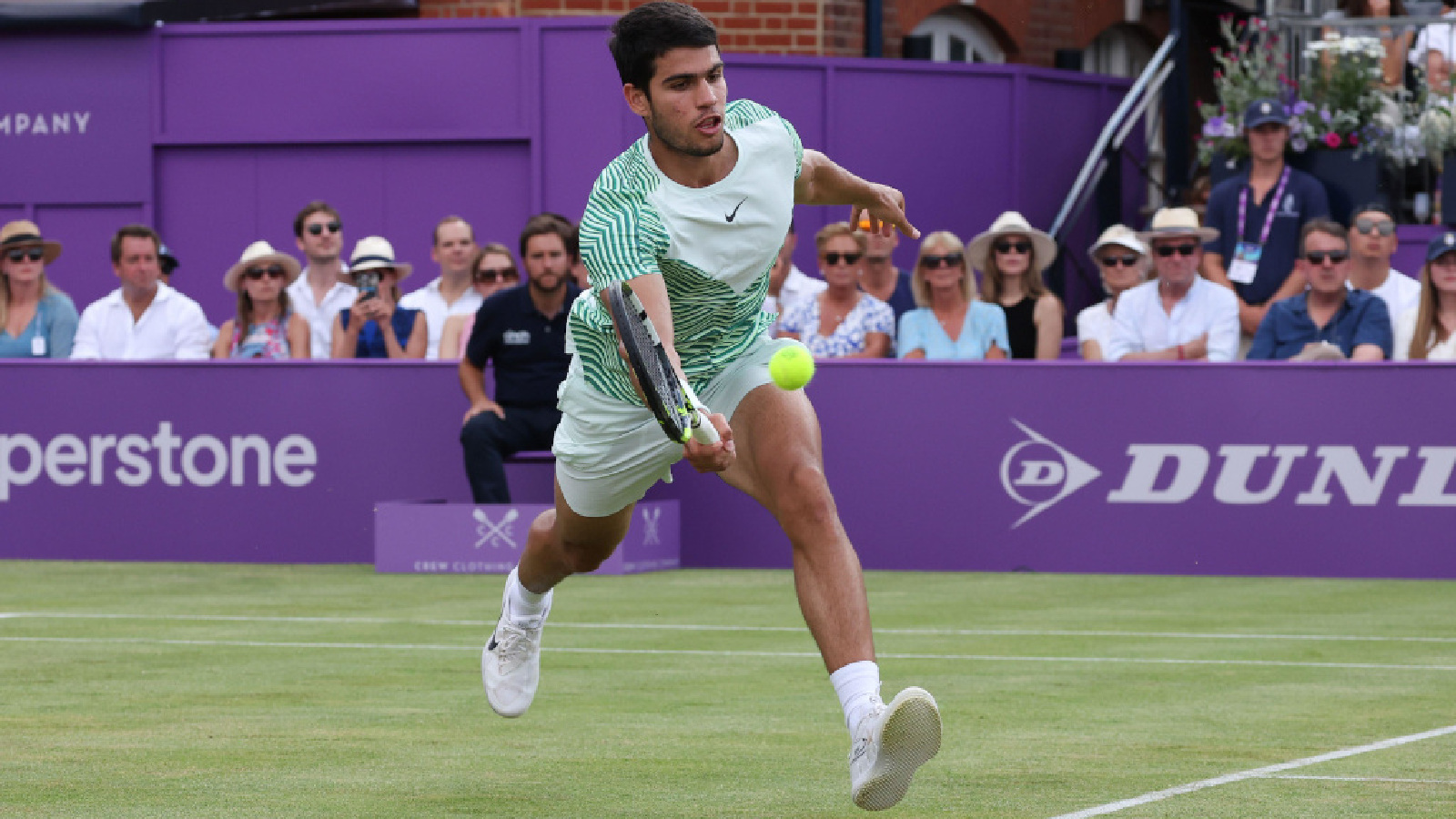 Grass-court newcomer Carlos Alcaraz through to Queen's Club semi-final ...