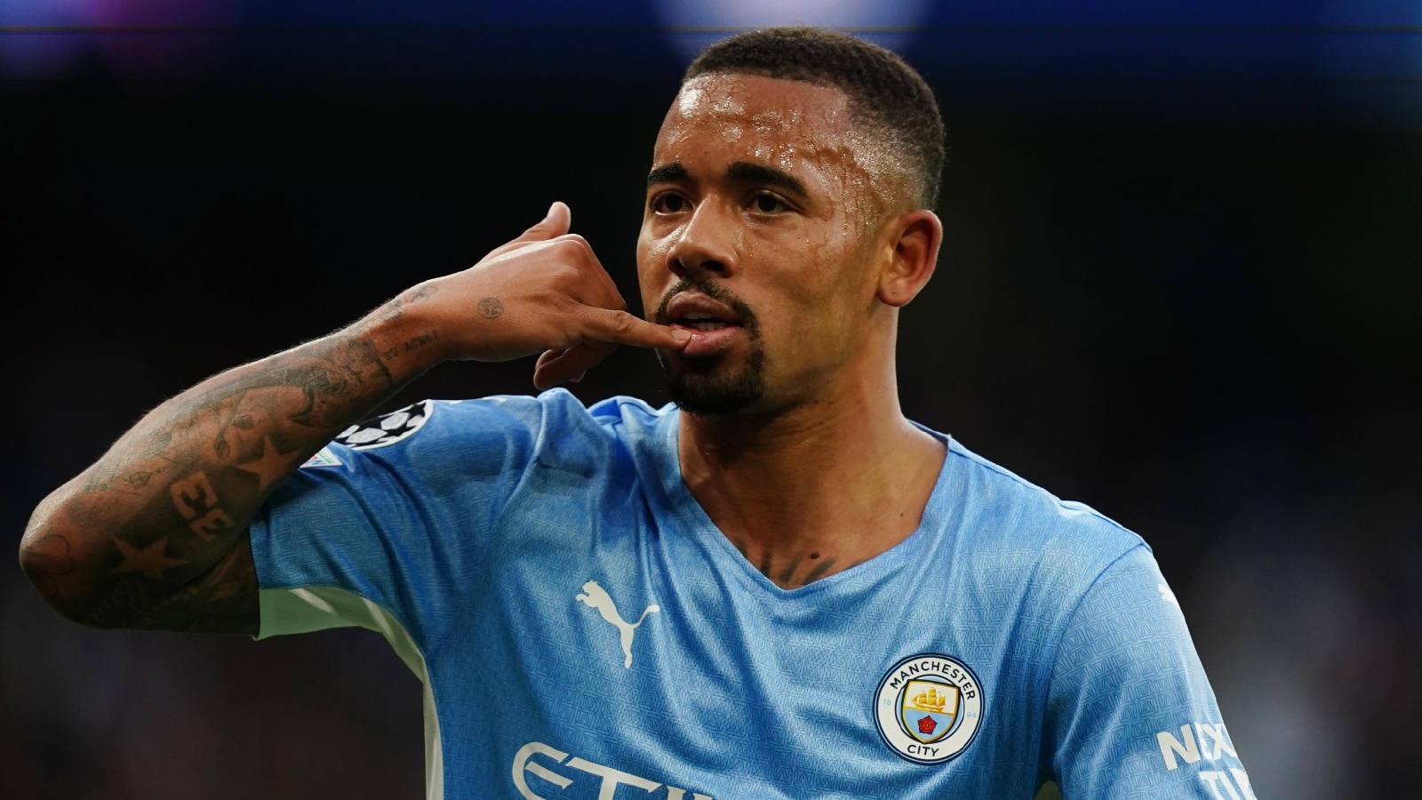 Social Zone Gabriel Jesus Pictured In Arsenal Shirt While Lando Norris Is Hit By A Space Hopper Planetsport