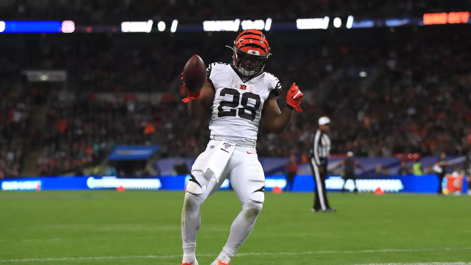 NFL world reacts to Joe Mixon's epic first half