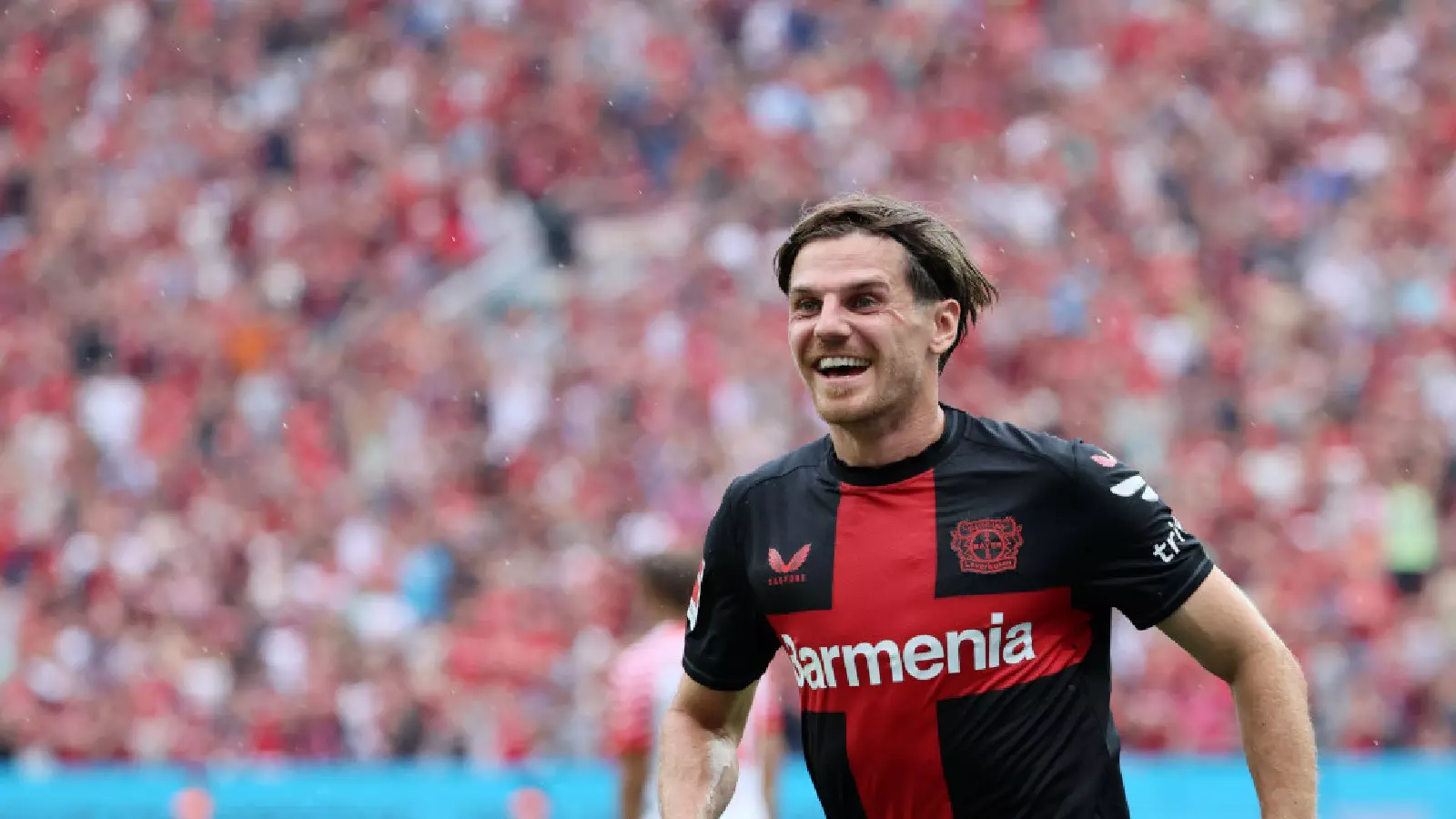  Jonas Hofmann, a German professional footballer who plays as a winger for Bundesliga club Bayer Leverkusen and the Germany national team, is seen here playing soccer for Bayer Leverkusen.