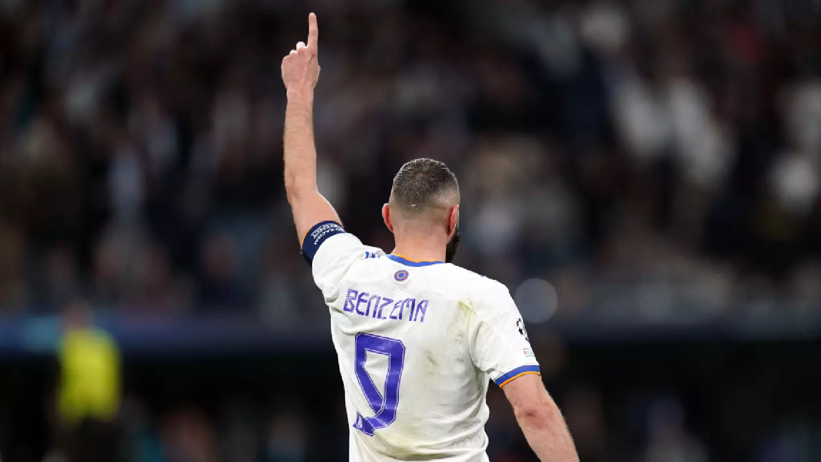 Football: Soccer-Benzema bids farewell to Real Madrid as he heads to Saudi  Arabia