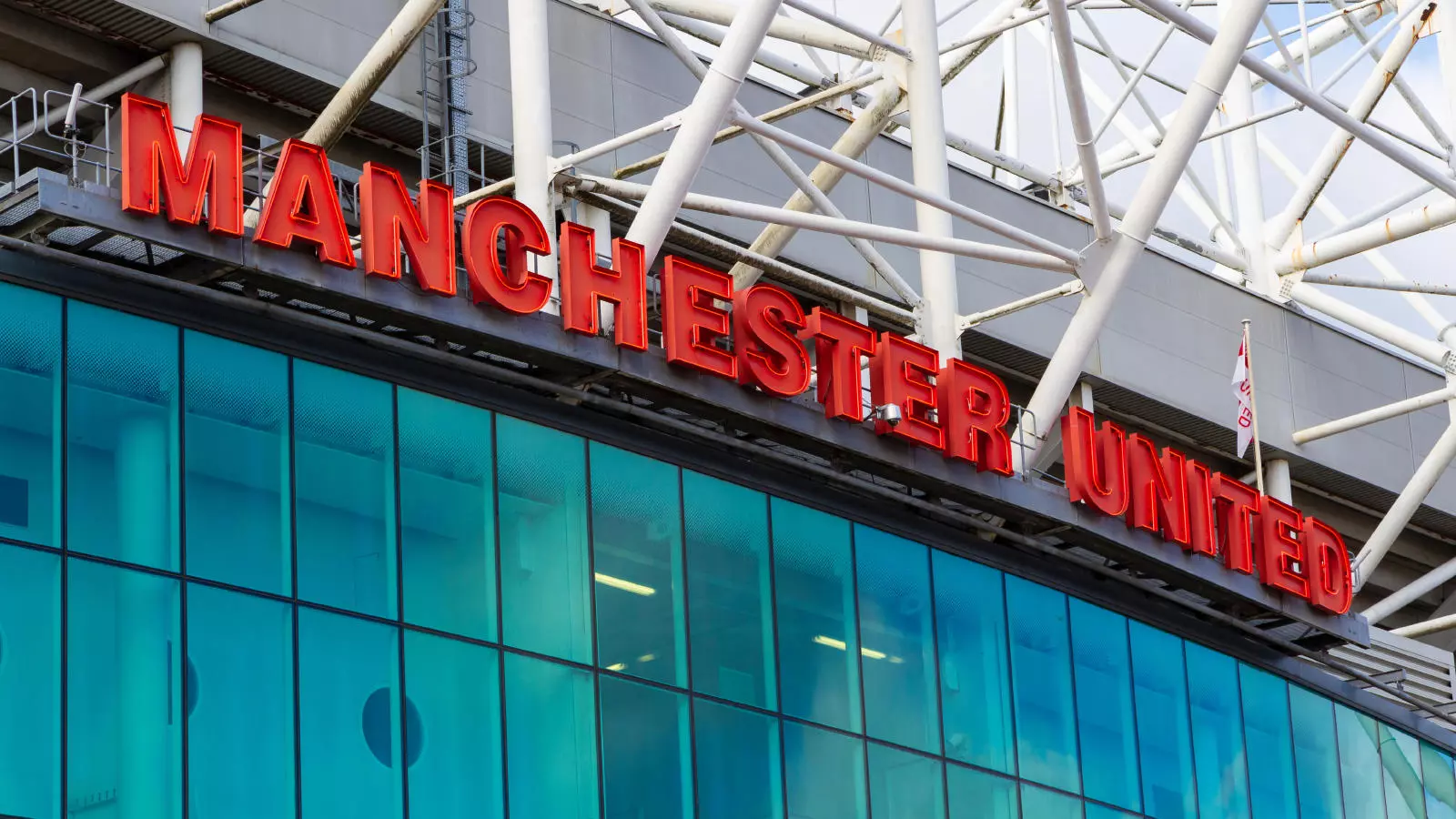 Why is the Qatari bid to buy Manchester United controversial?