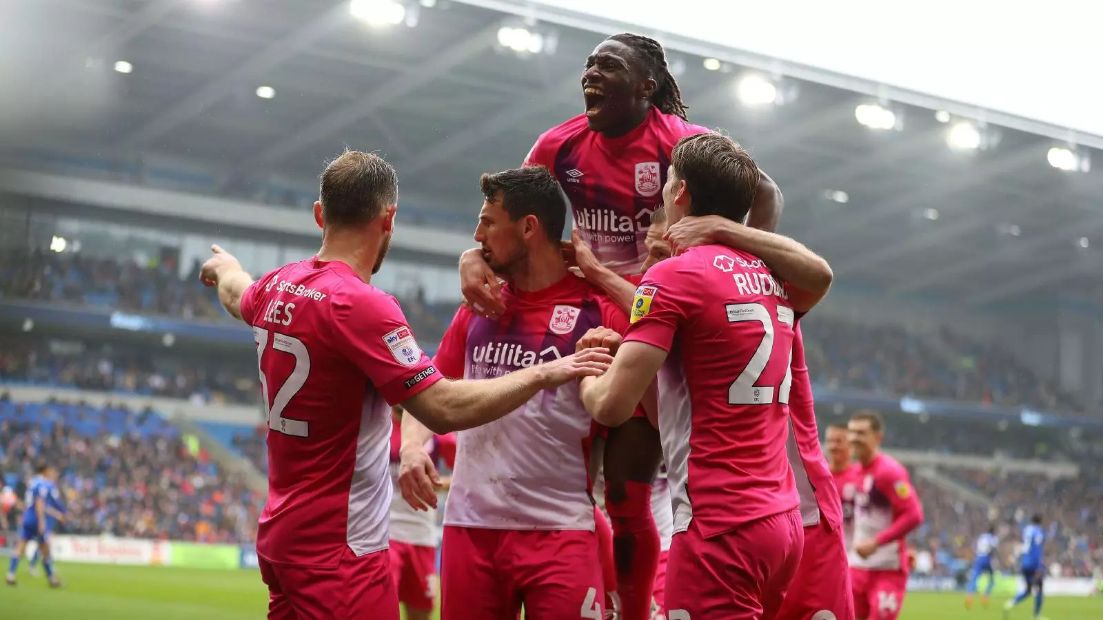 Cardiff vs Huddersfield: Terriers stay stranded at bottom of