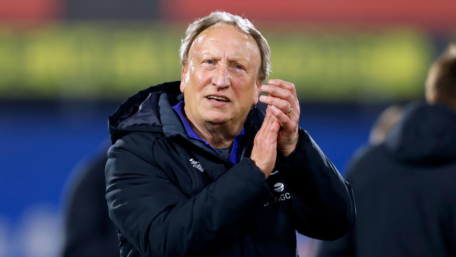 Neil Warnock signs oneyear contract extension at Huddersfield