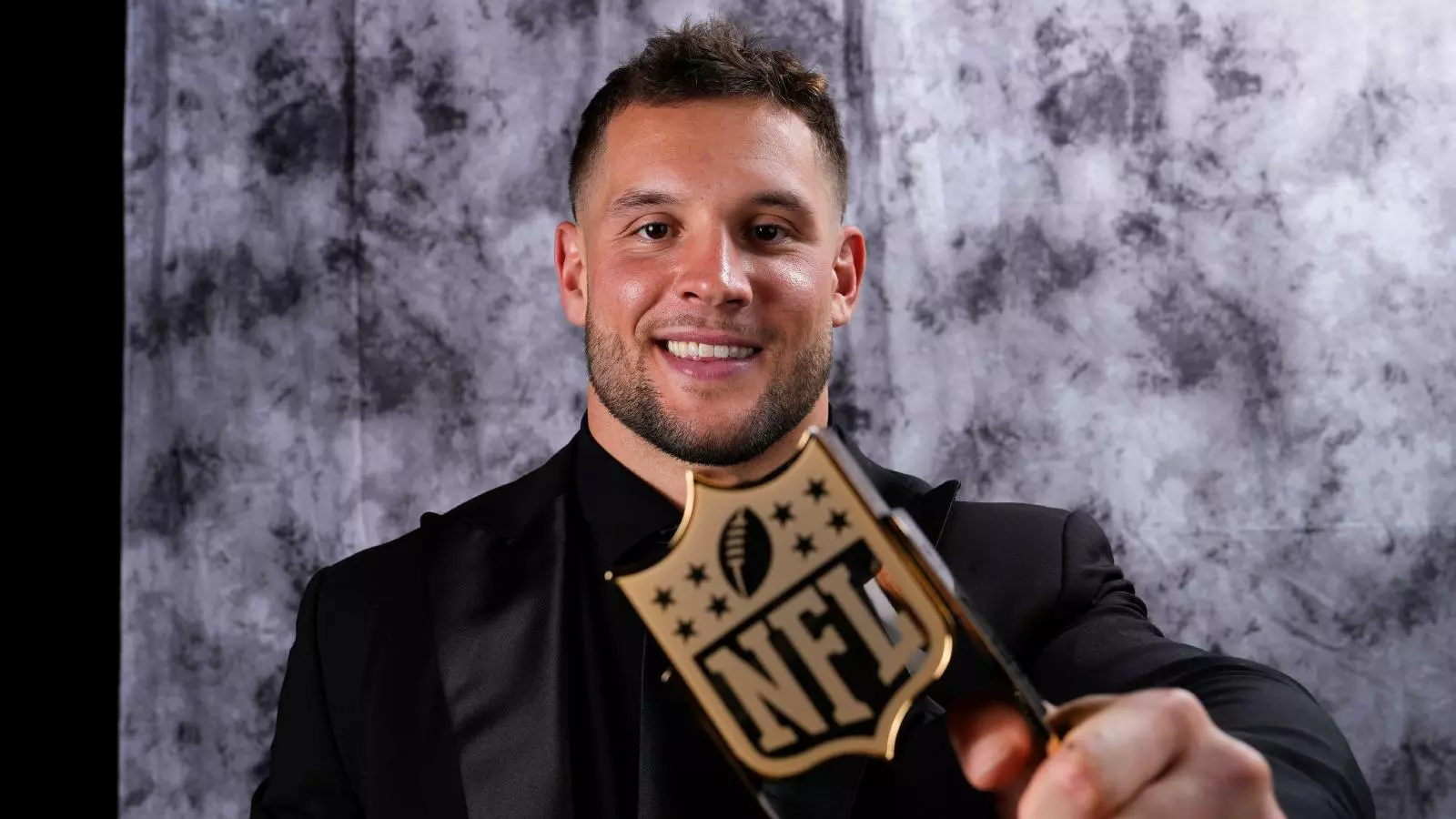 49ers' Nick Bosa receives strong pitch to win top defensive player award