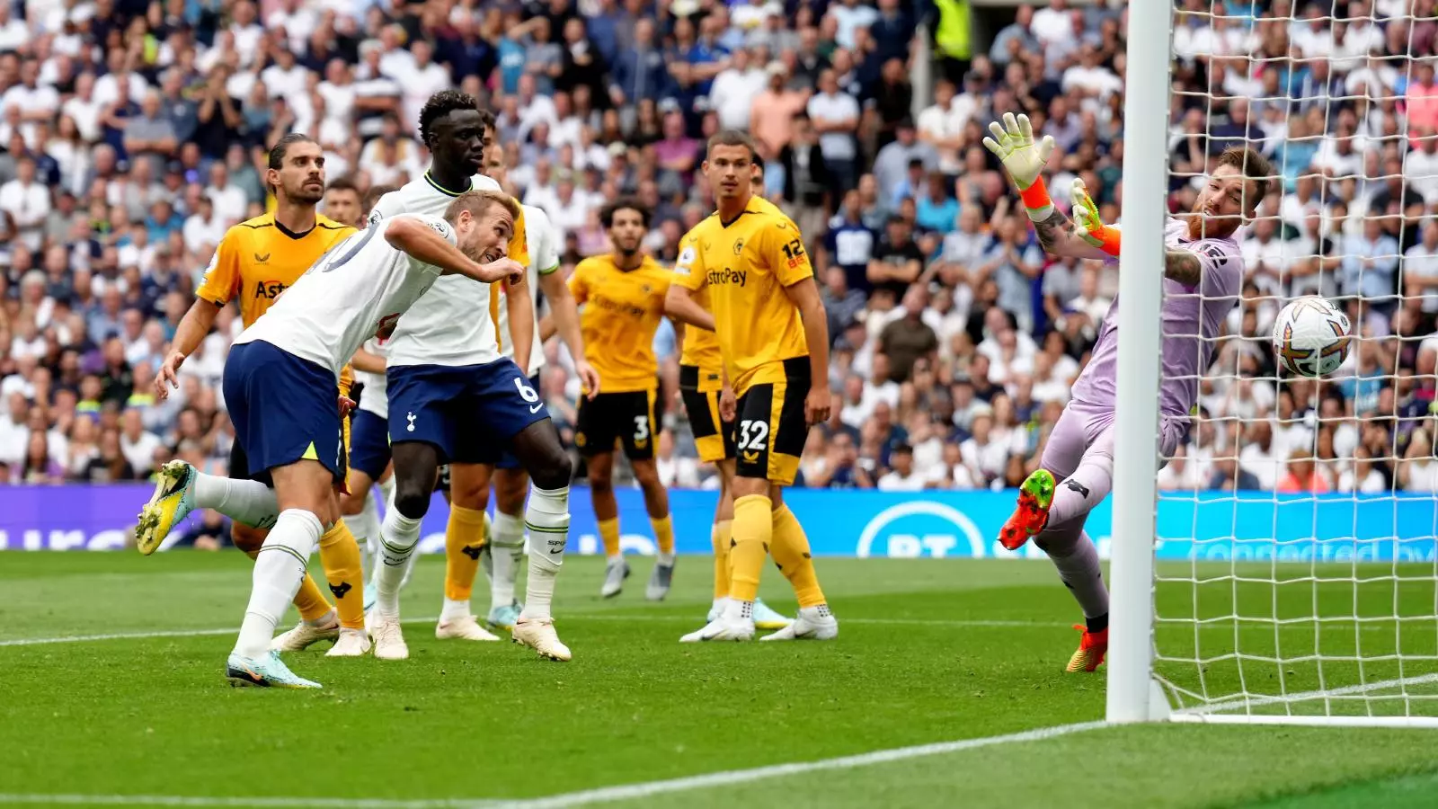 Harry Kane Heads Home Historic Goal As Tottenham Topple Toothless Wolves