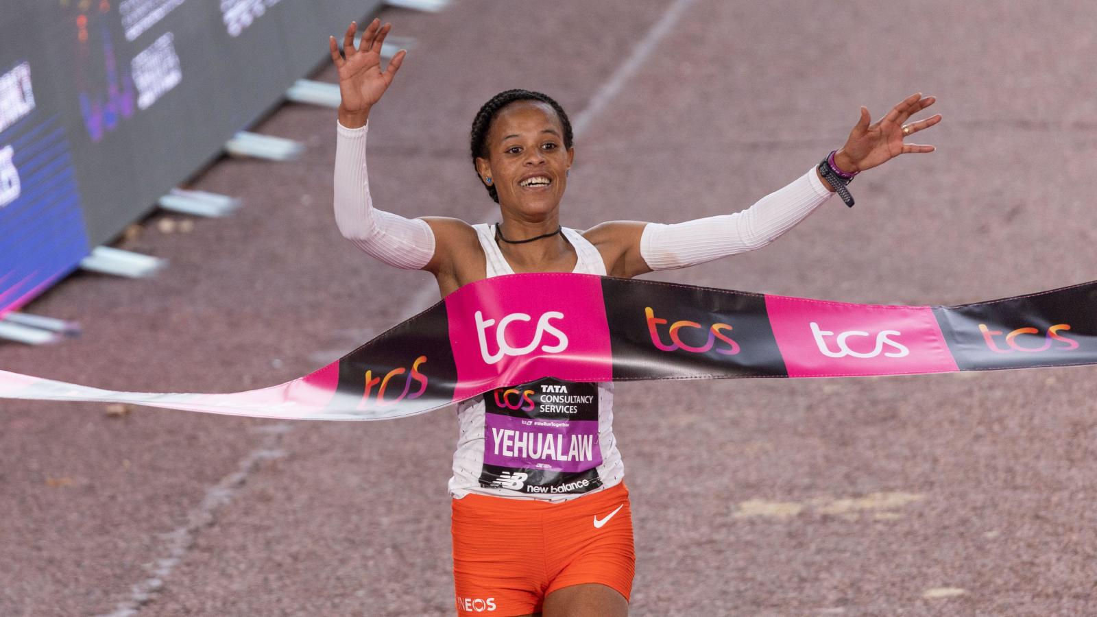 Yalemzerf Yehualaw early setback to win London Marathon women